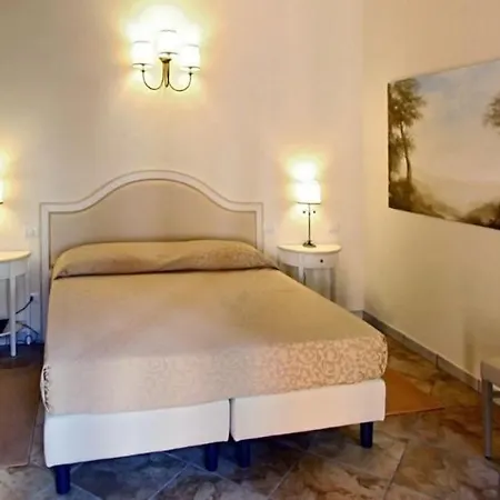 Borghesi Hotel 4*
